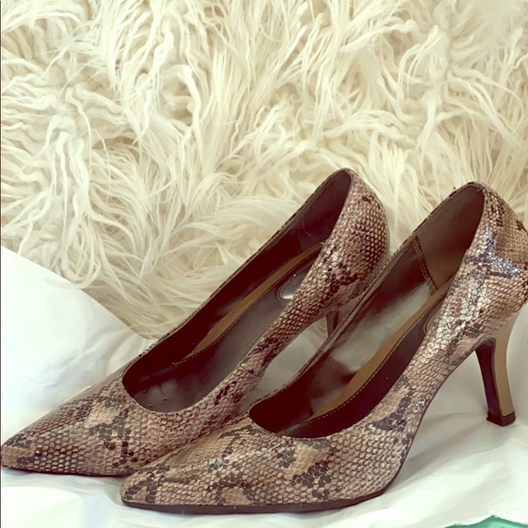 Animal Print is IN! Alfani Snakeskin Heels 👠 ❤️ - Picture 1 of 5